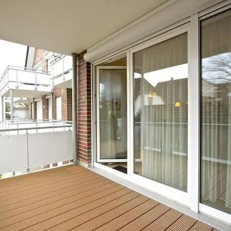Ruge Bries, 15 Apartment